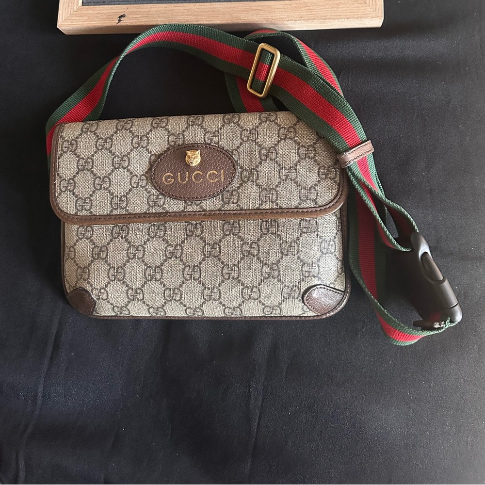 Neo supreme beltbag